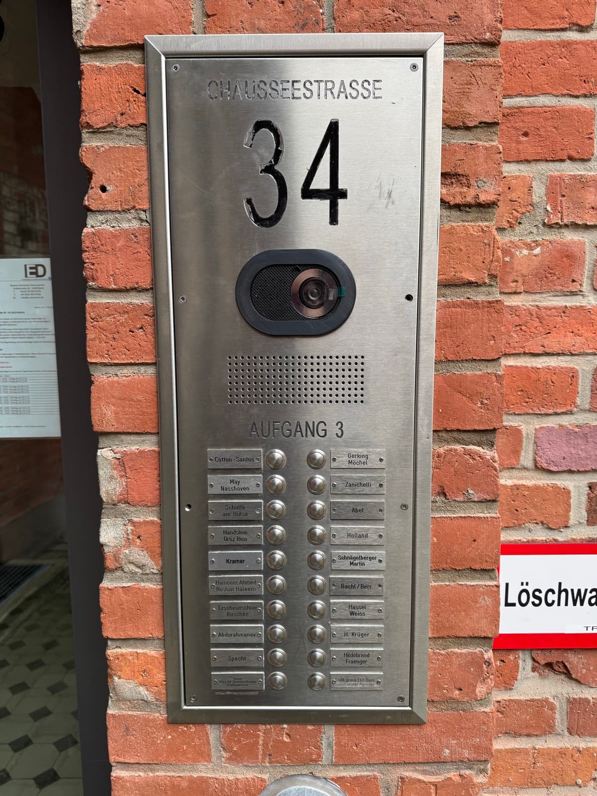 Video-Gegensprechanlage Chausseestraße 34 — Aufgang 3 mit 20 Parteien und HD-Videokamera