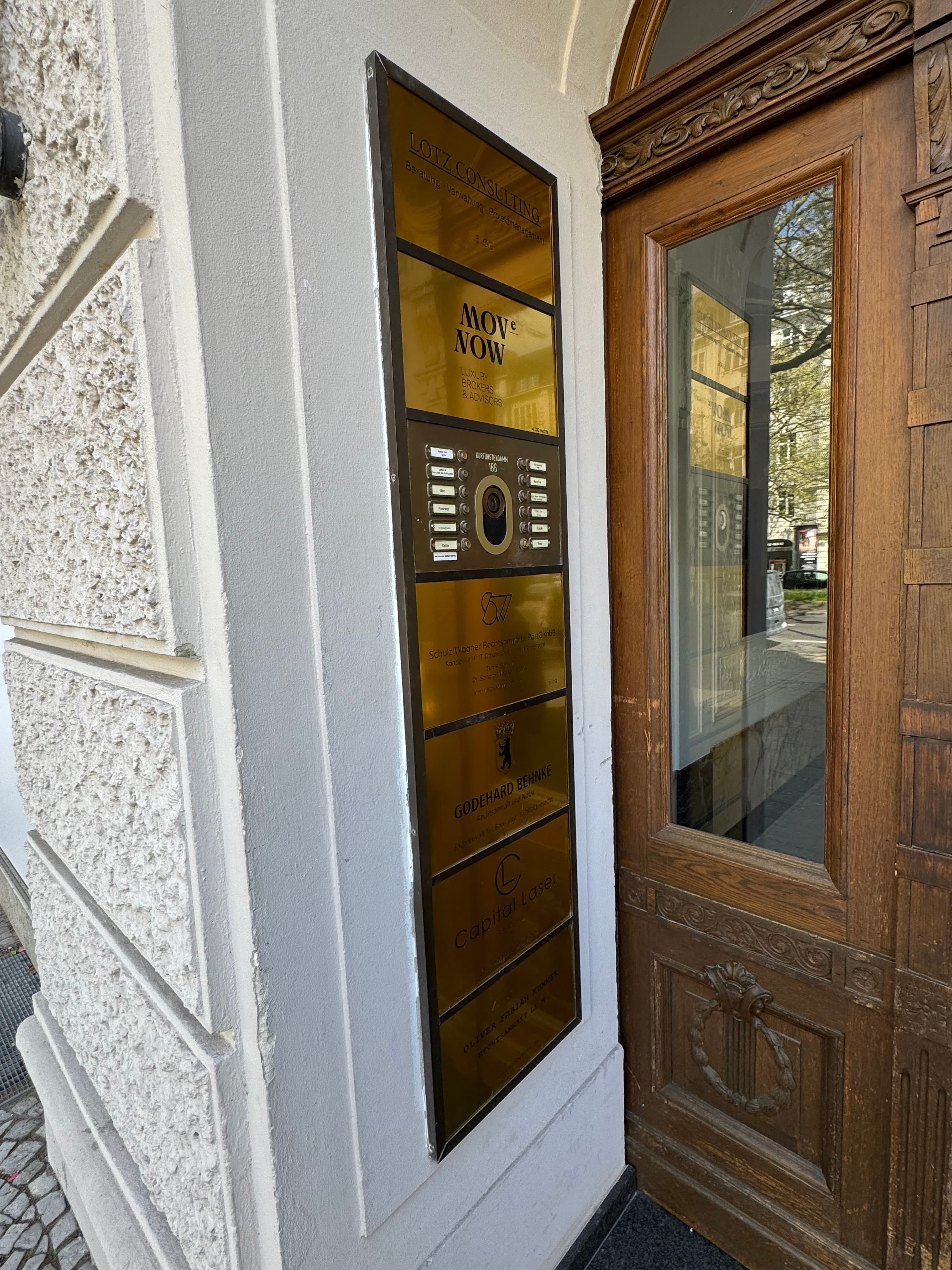 Video-Gegensprechanlage Kurfürstendamm 186 mit Custom-Adapter